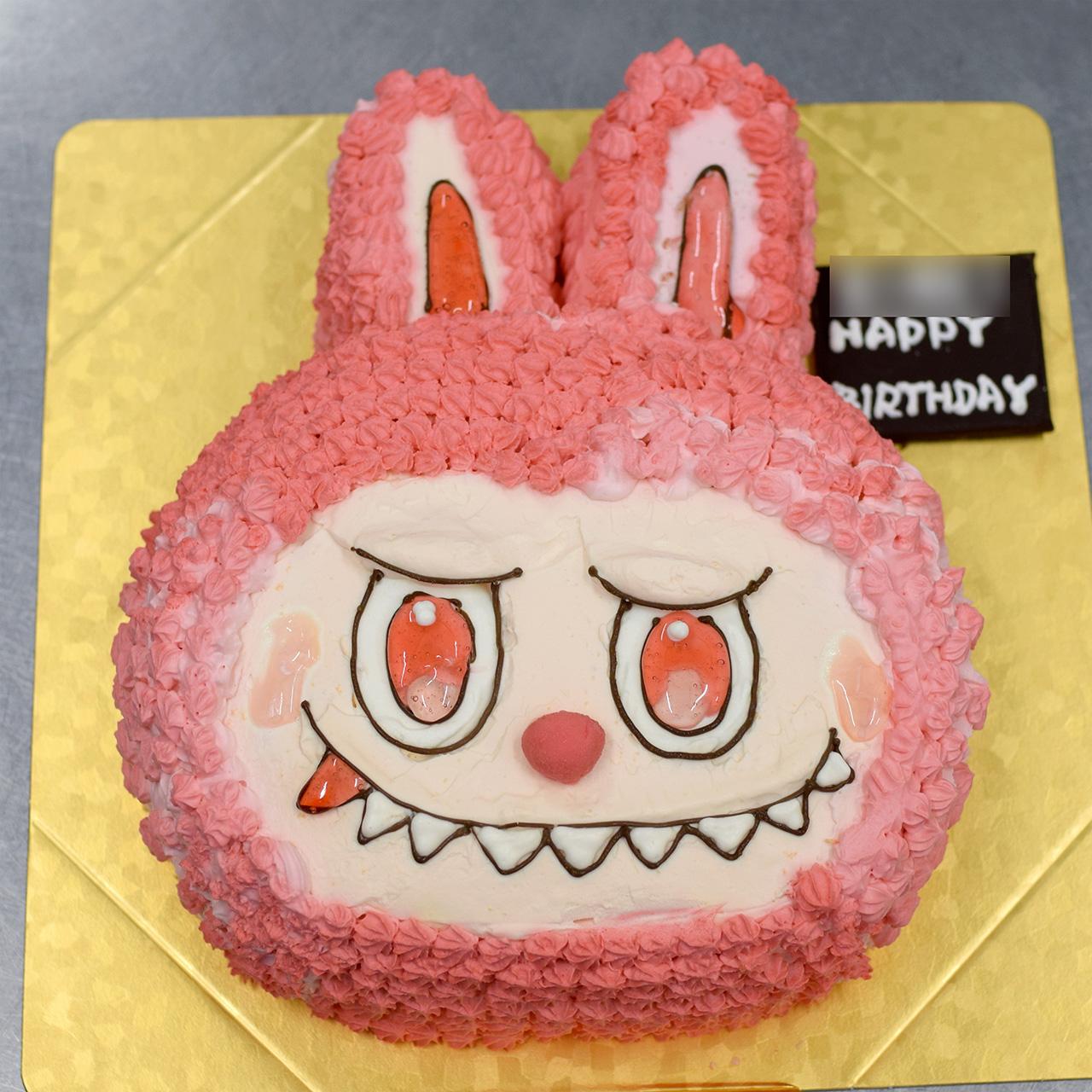ラブブの立体ケーキ